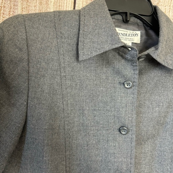 Vintage Pendleton 100% virgin wool Button up blazer Jacket size 4 - Picture 3 of 10